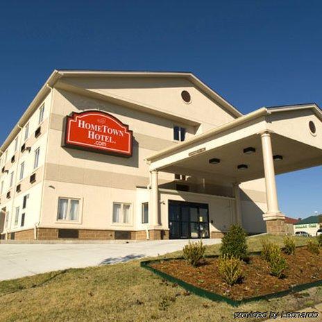 Hometown Hotel Bryant Exterior photo